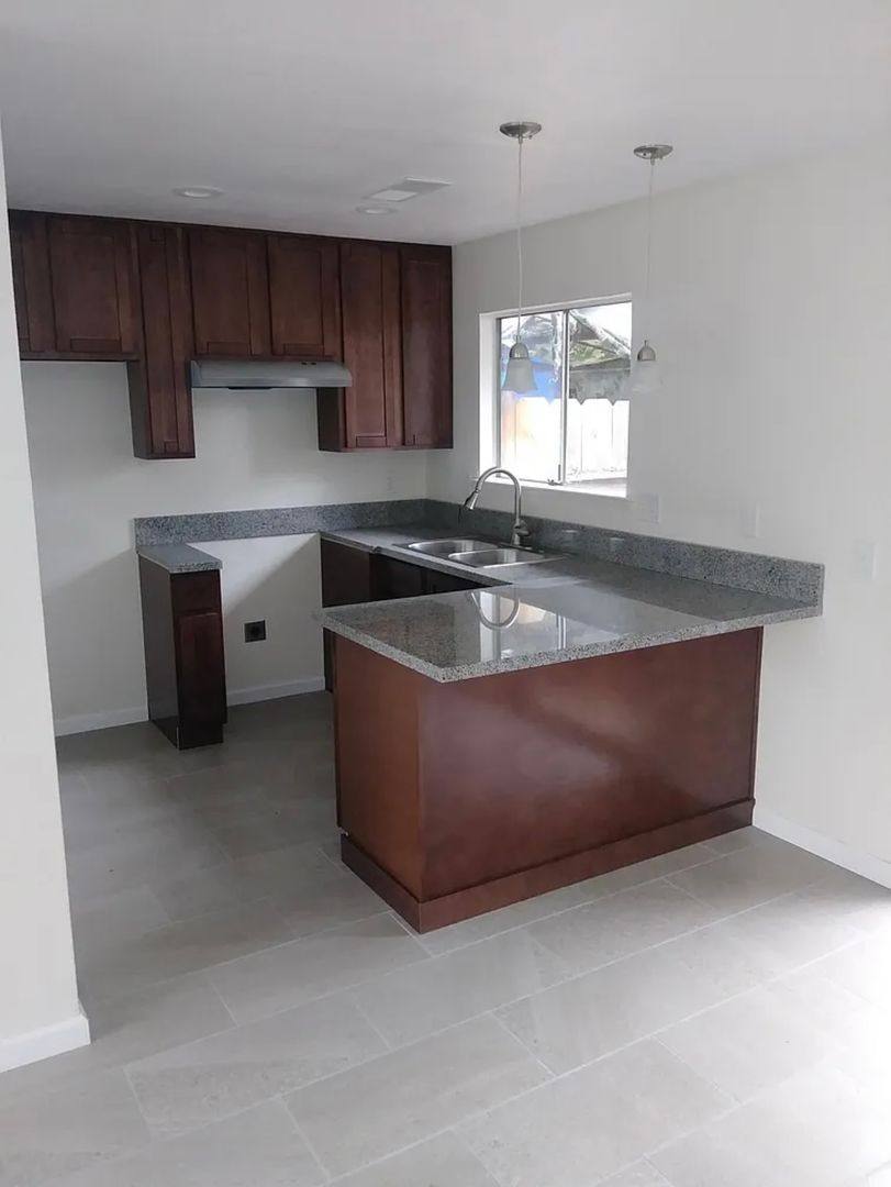 Apartment for rent at 2415-2425 O St, Merced, CA 95340