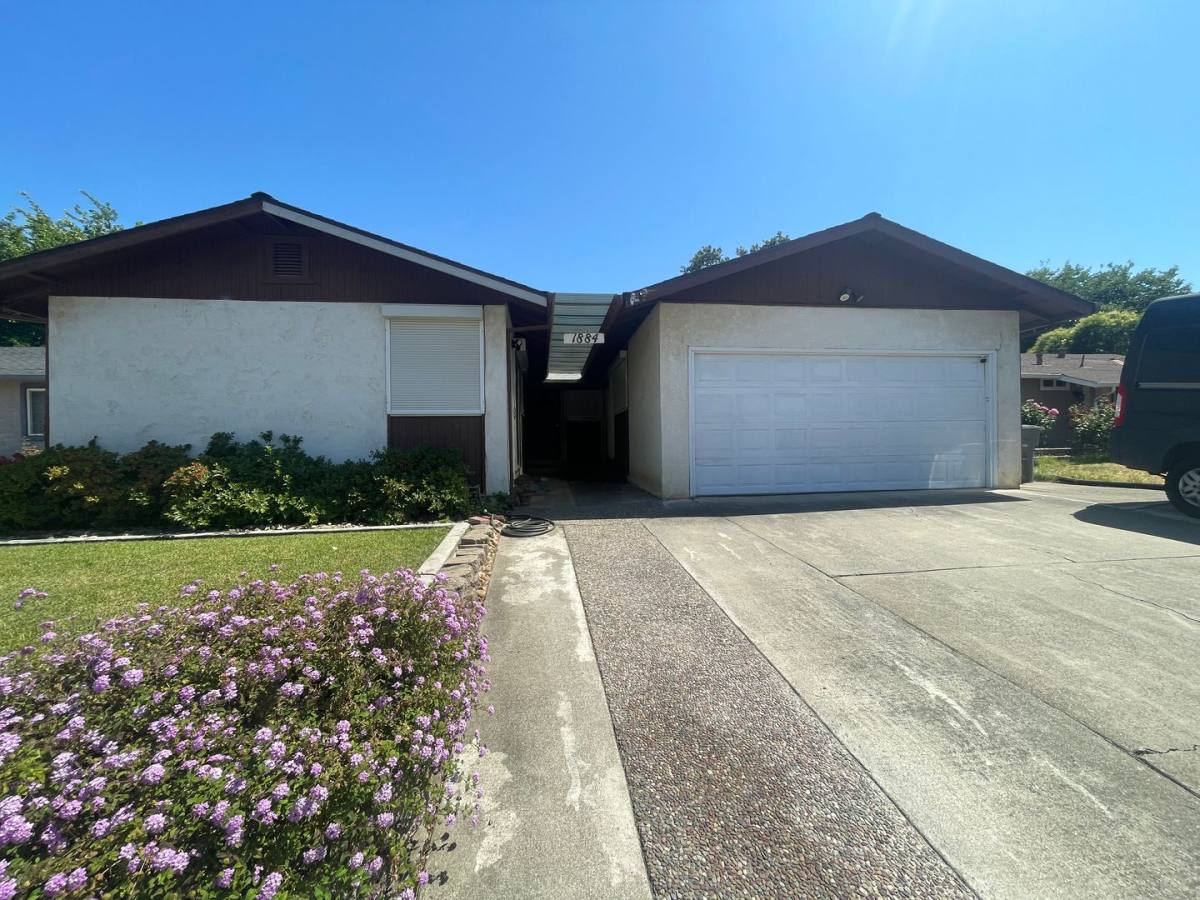 House for rent at 1884 Southwood Dr, Vacaville, CA 95687