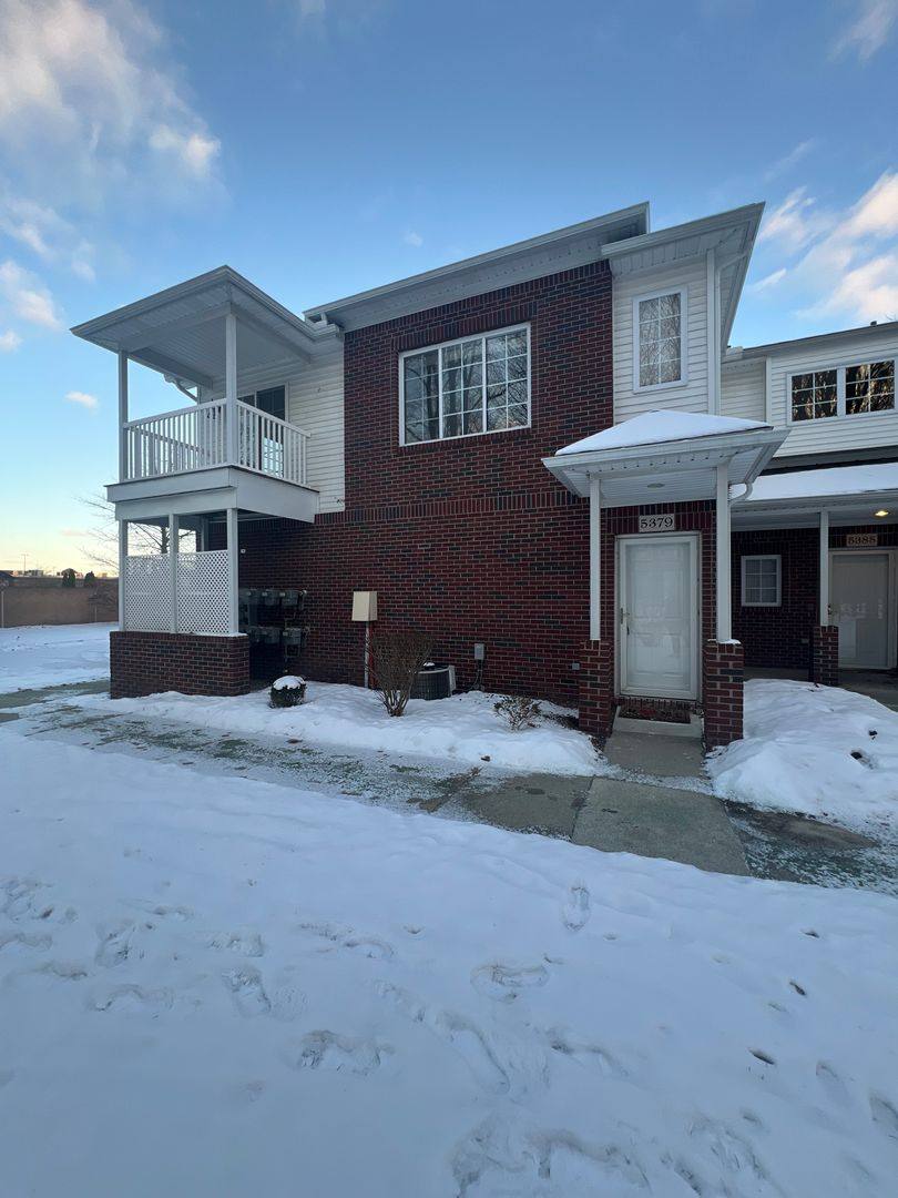 Condo for rent at 5379 Twin Oaks Dr, Sterling Heights, MI 48314