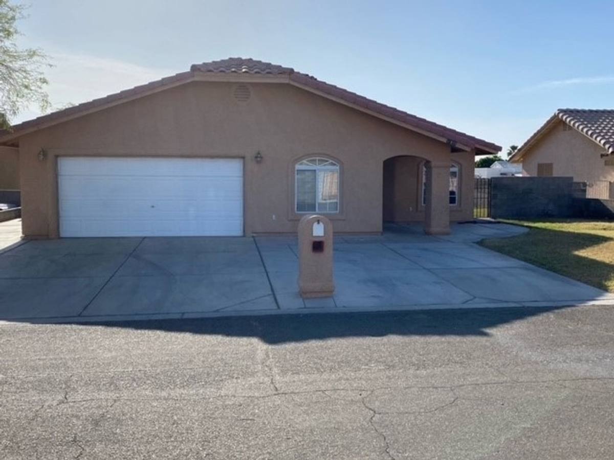 House for rent at 10824 S Avenida Primavera, Yuma, AZ 85367