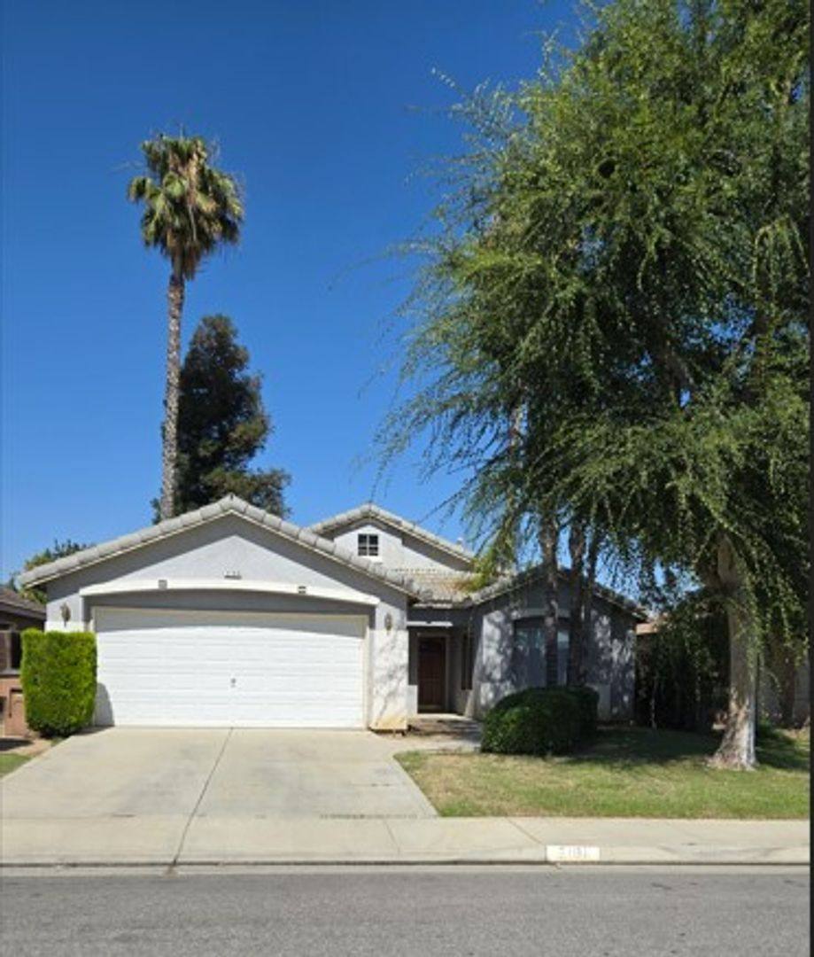House for rent at 3106 Colville Ave, Bakersfield, CA 93312