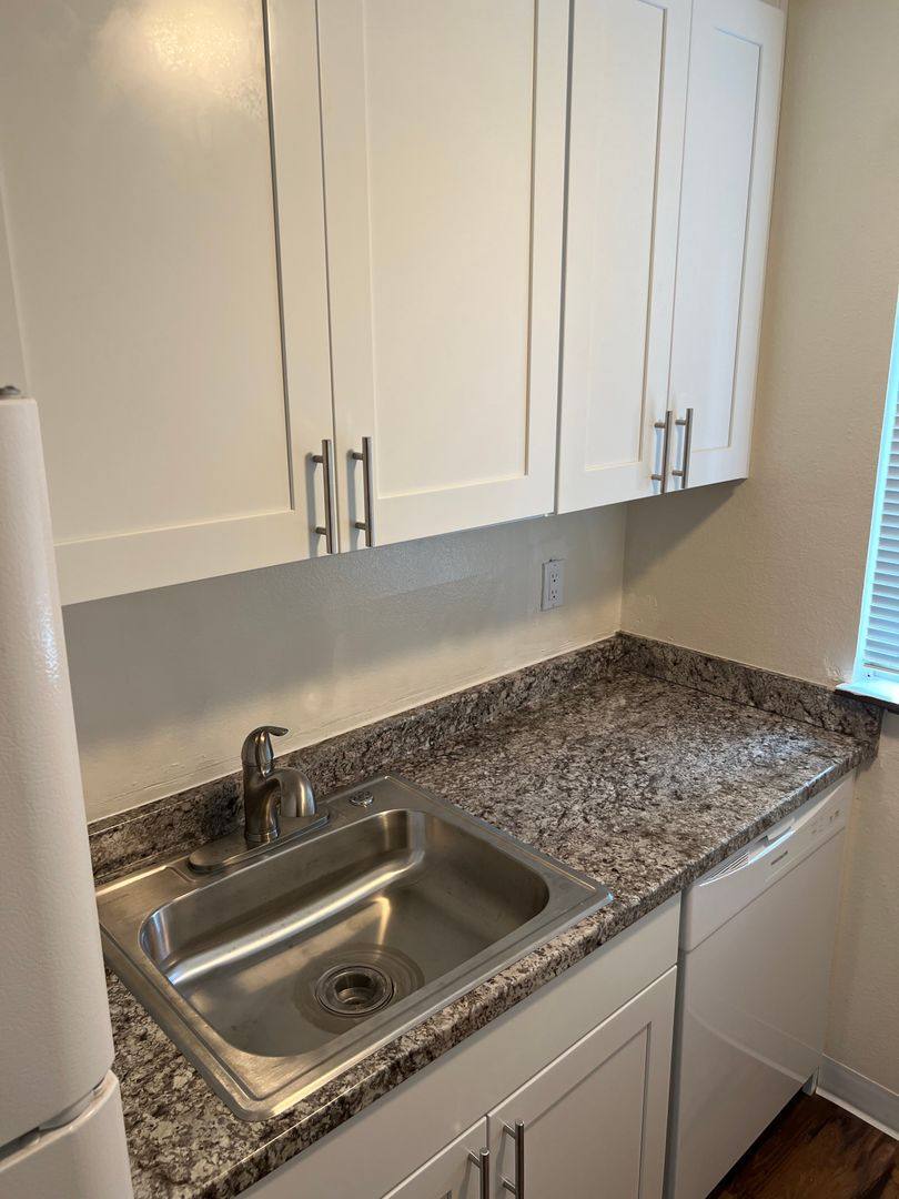 Apartment for rent at 760 SE 10th Ave, Hillsboro, OR 97123