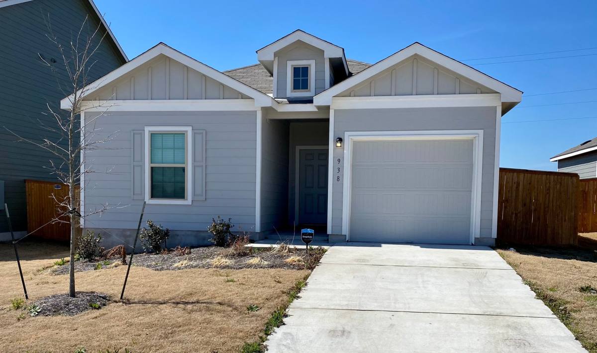 House for rent at 938 Circle Way, Jarrell, TX 76537