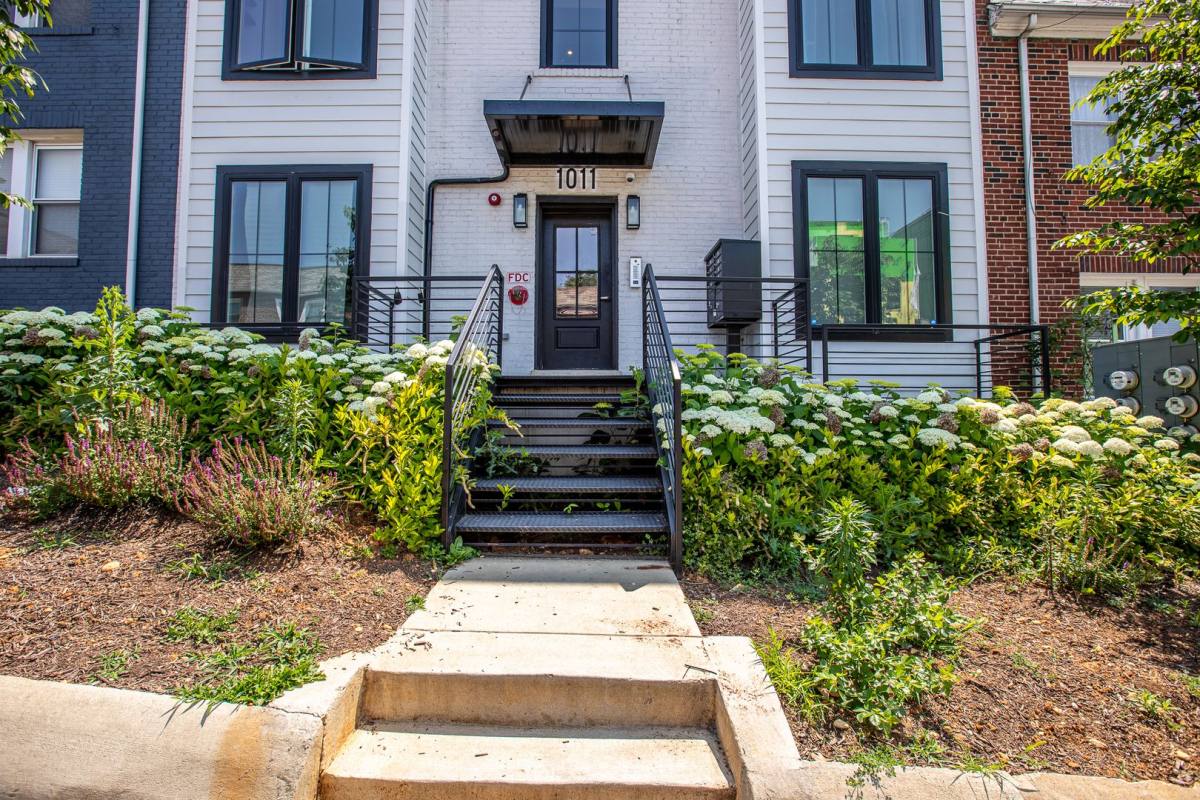 Condo for rent at 1011 18th St NE, Washington, DC 20002