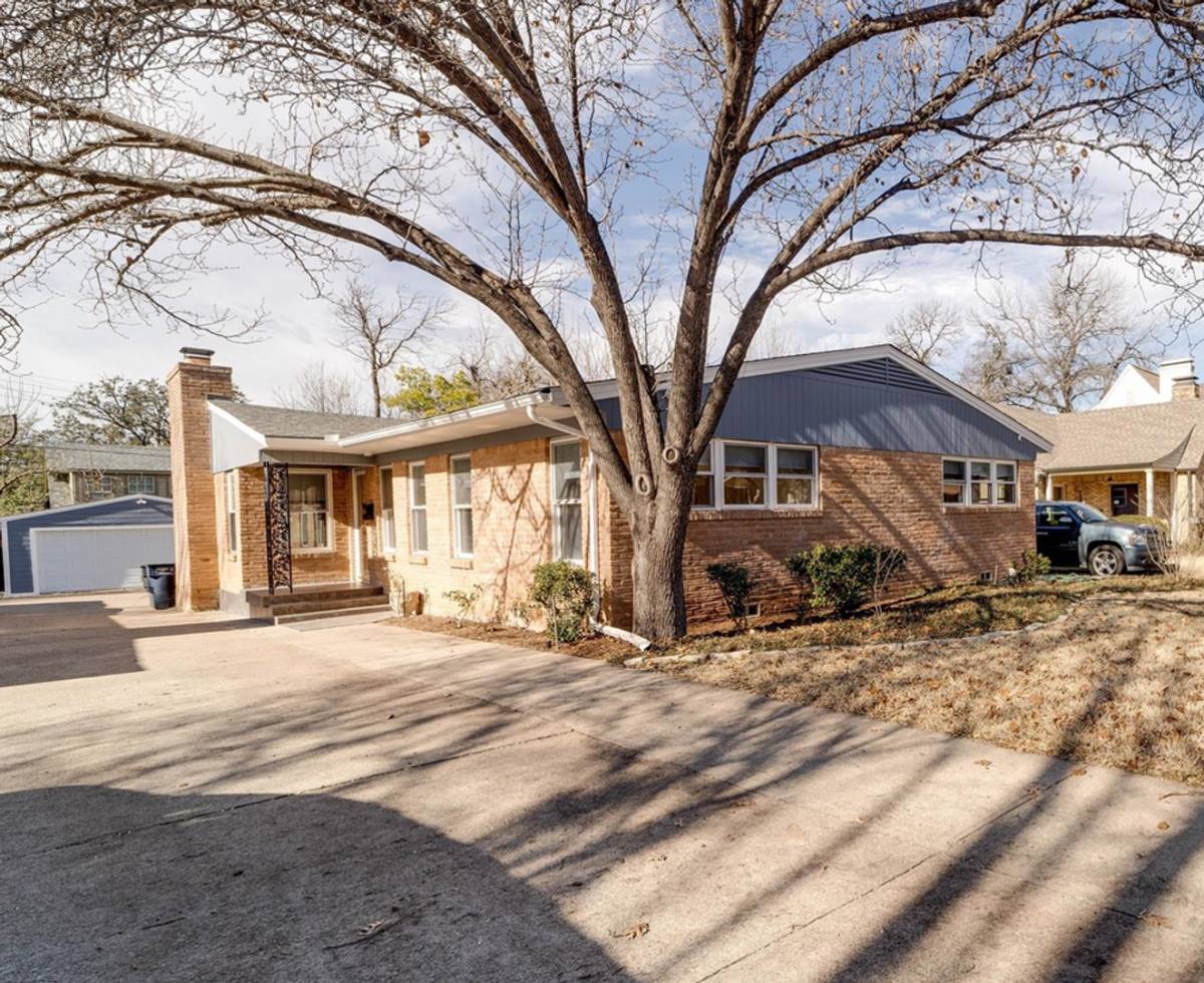 House for rent at 2536 Shirley Ave, Fort Worth, TX 76109