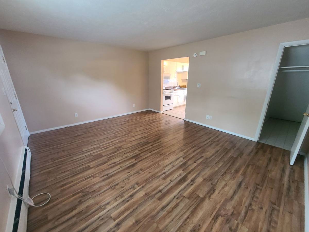 Apartment for rent at 1329 N Linden, Bloomington, IL 61701