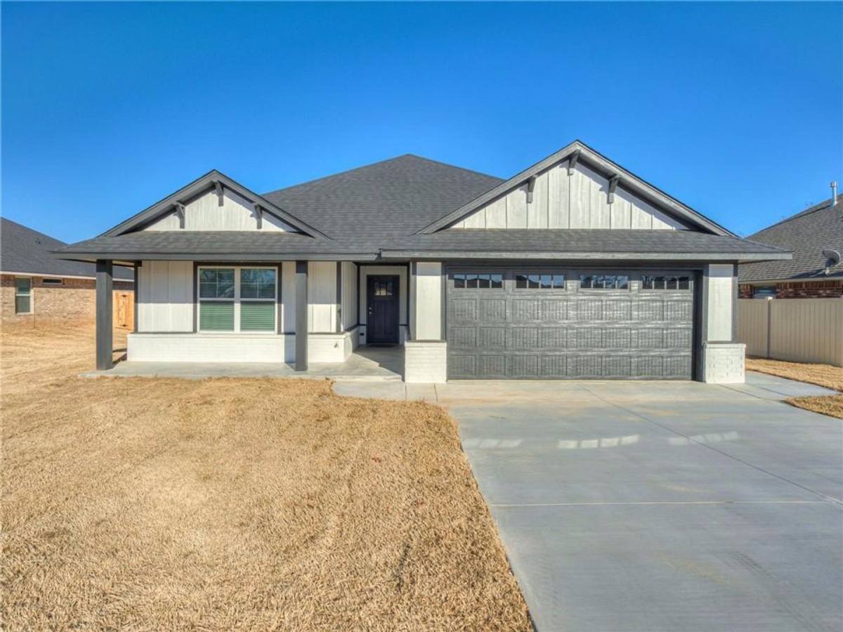 House for rent at 990 Tim Holt Dr, Harrah, OK 73045