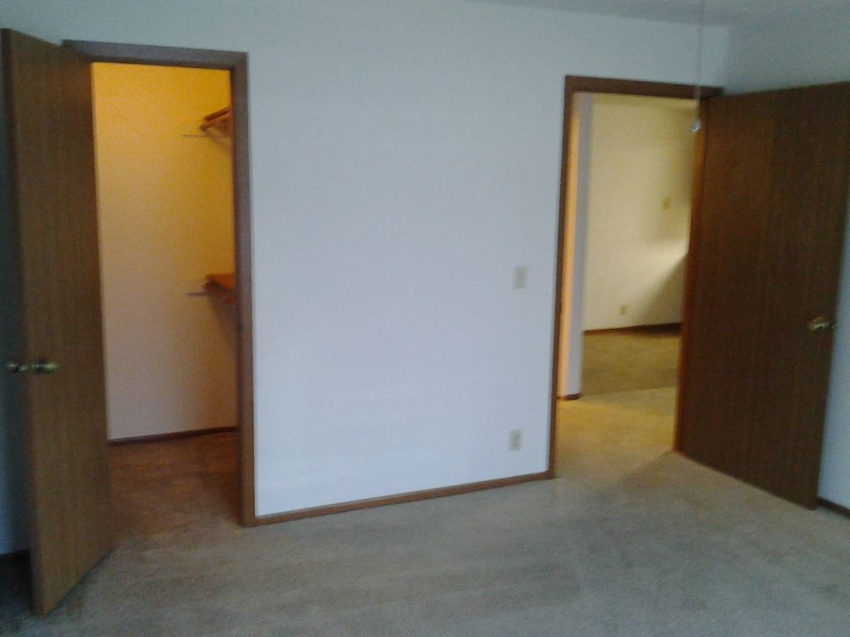 Apartment for rent at 2606 N 115th Court, Omaha, NE 68164
