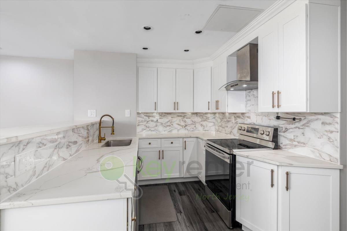 Condo for rent at 326 Prospect Ave, Hackensack, NJ 07601