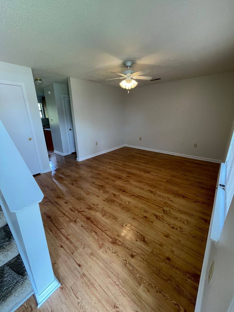 Apartment for rent at 1601 W Elm St, Athens, AL 35611