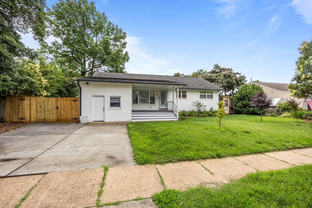 House for rent at 8490 Lynn River Rd, Norfolk, VA 23503