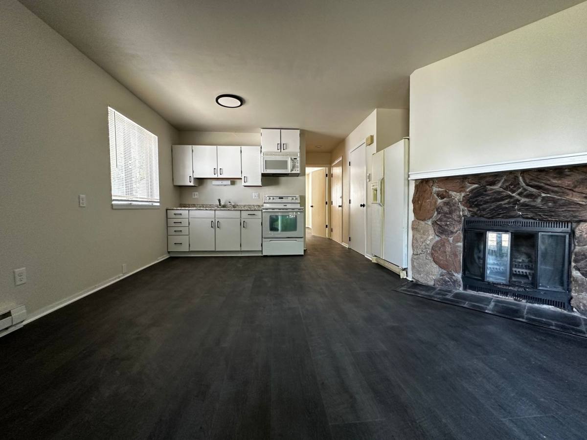 Apartment for rent at 625 Jefferson St, Oshkosh, WI 54901