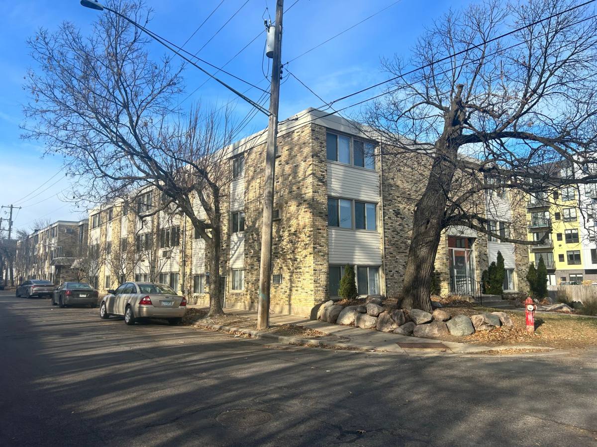Apartment for rent at 3708 W 32nd St, Minneapolis, MN 55416
