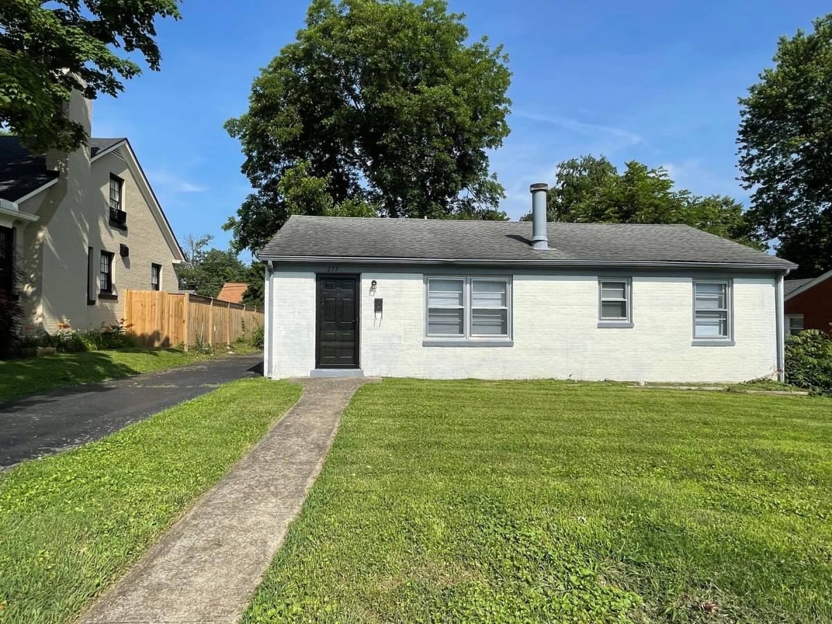 House for rent at 277 Hillsboro Ave, Lexington, KY 40511