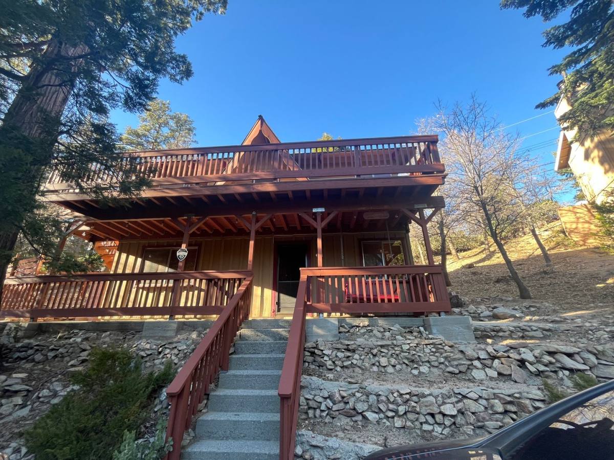 House for rent at 482 Clubhouse Dr, Twin Peaks, CA 92391