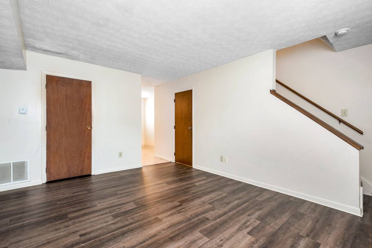 Townhouse for rent at 2380 Pinecrest Dr, Columbus, OH 43229