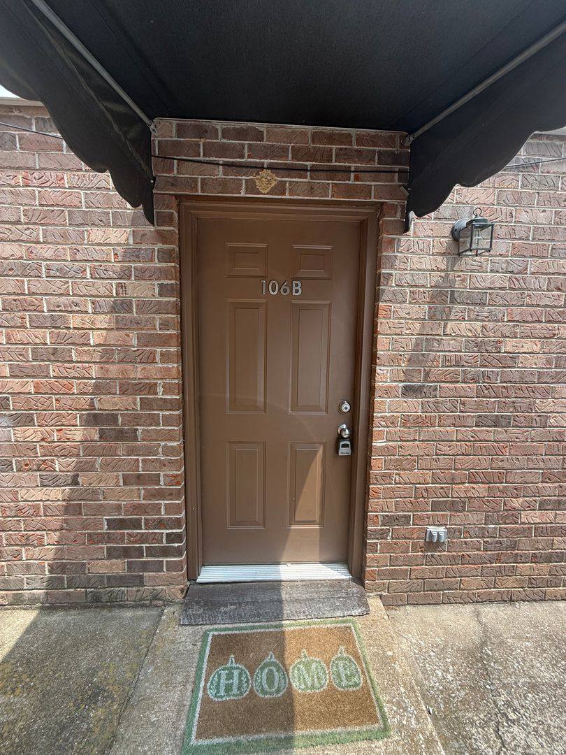Townhouse for rent at 104 106 Reeves St, Dickson, TN 37055