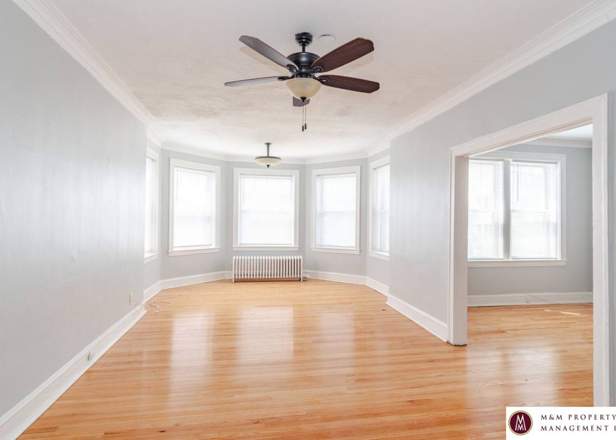 Apartment for rent at 458 Washington Blvd, Oak Park, IL 60302
