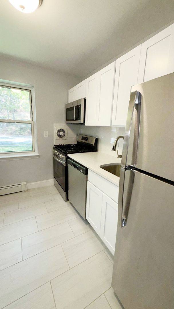 Apartment for rent at 351 Van Winkle St, East Rutherford, NJ 07073