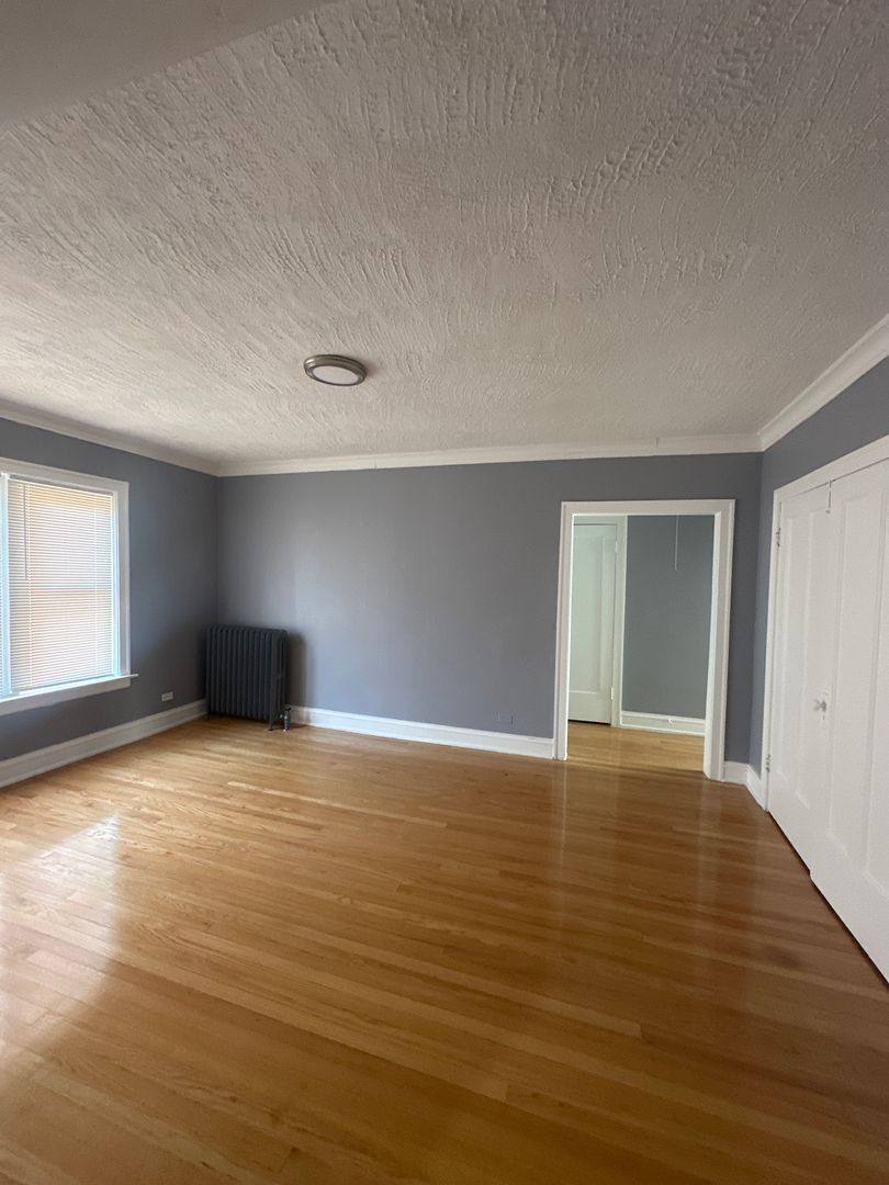 Apartment for rent at 6321 S California Ave, Chicago, IL 60629