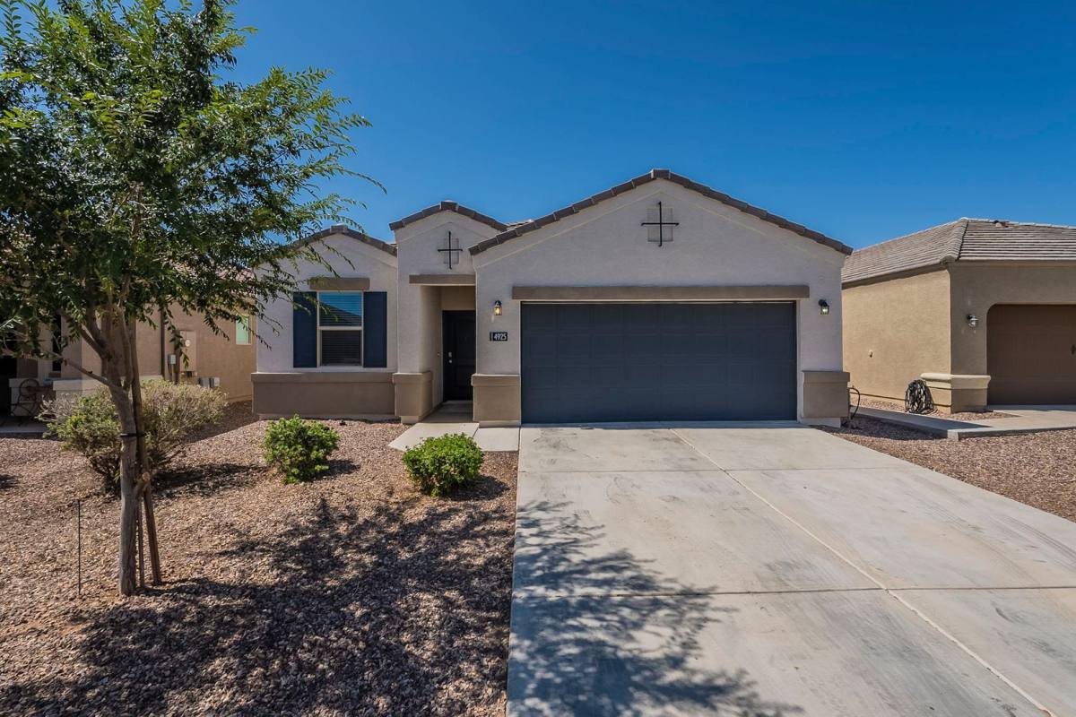 House for rent at 4925 E Livingstone Way, San Tan Valley, AZ 85143