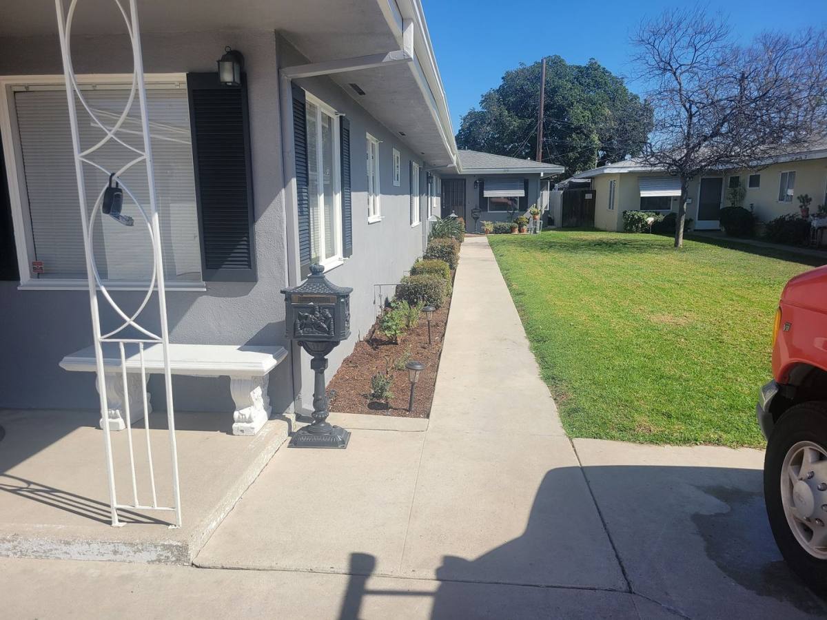 House for rent at 208 N La Plaza, Anaheim, CA 92801