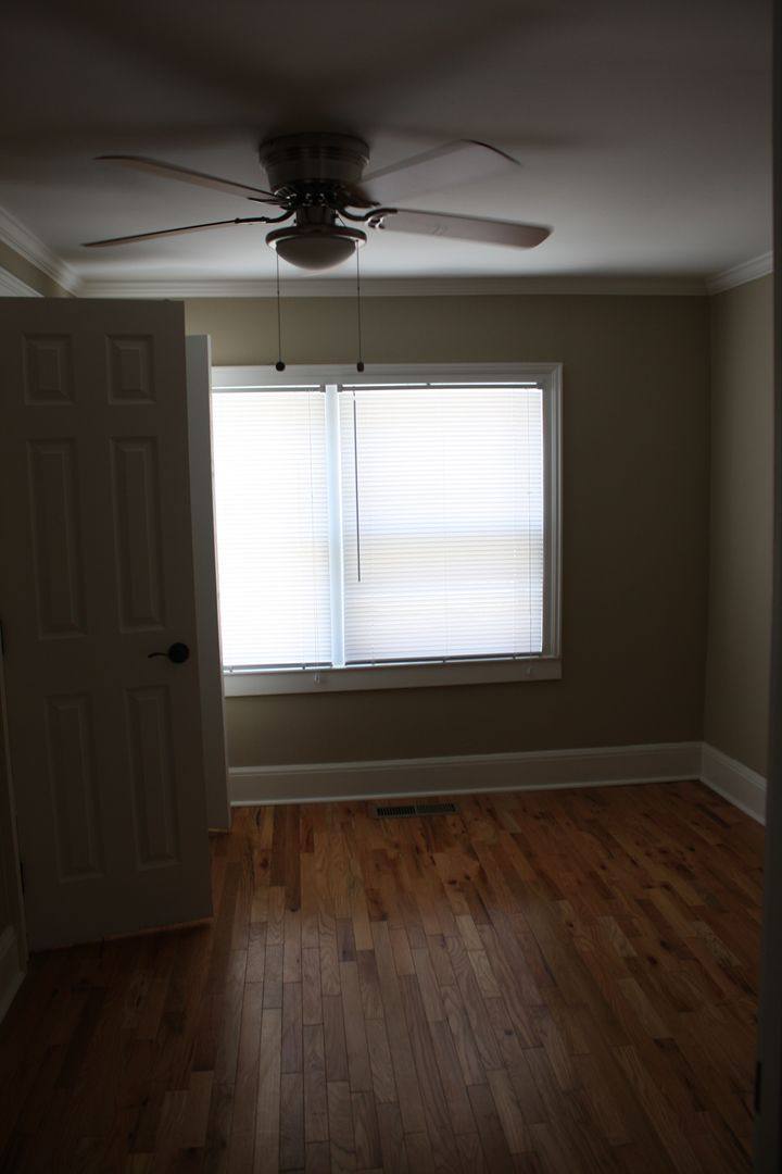 Apartment for rent at 853 E 11th St, Bowling Green, KY 42101