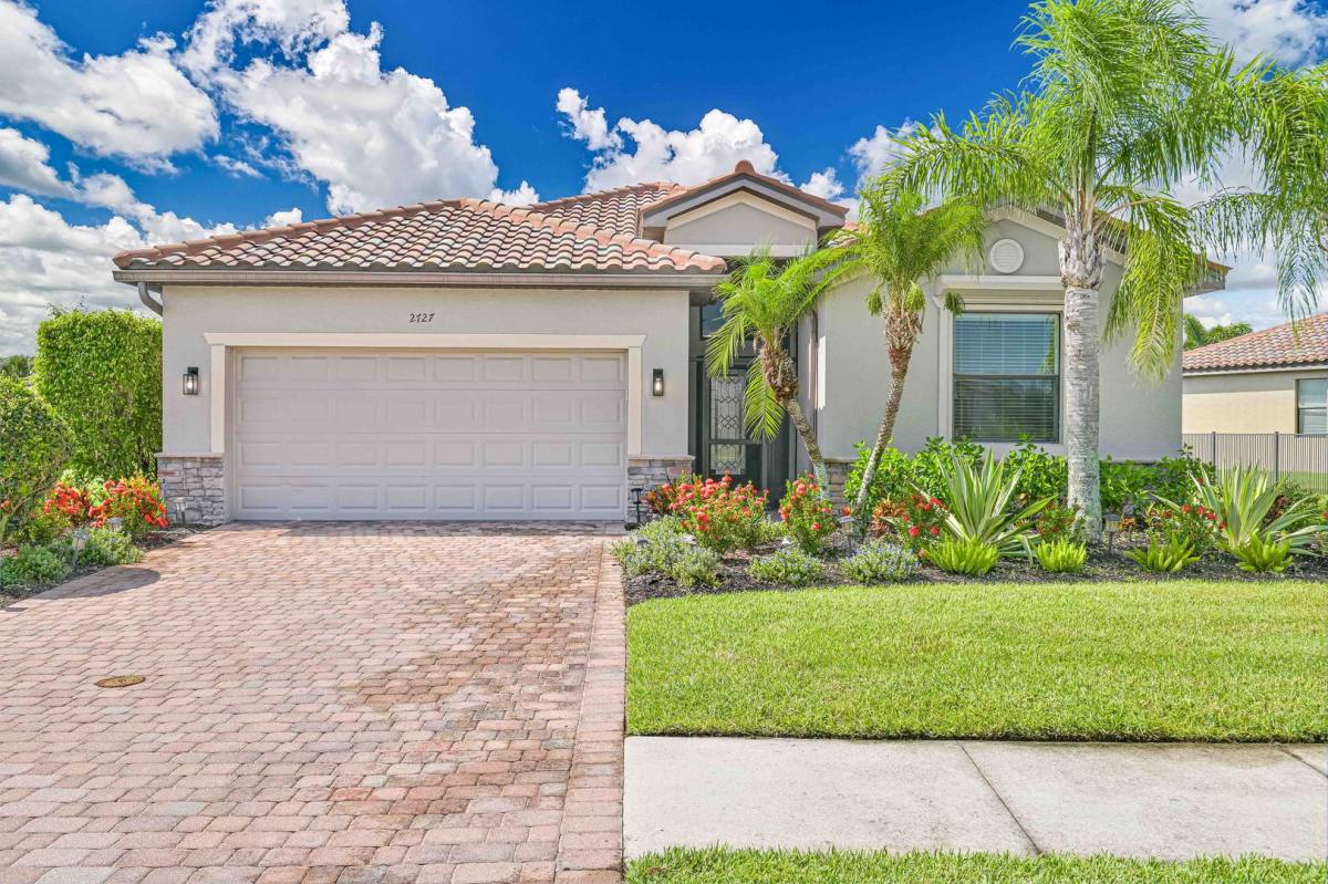 House for rent at 2727 Via Piazza Loop, Fort Myers, FL 33905