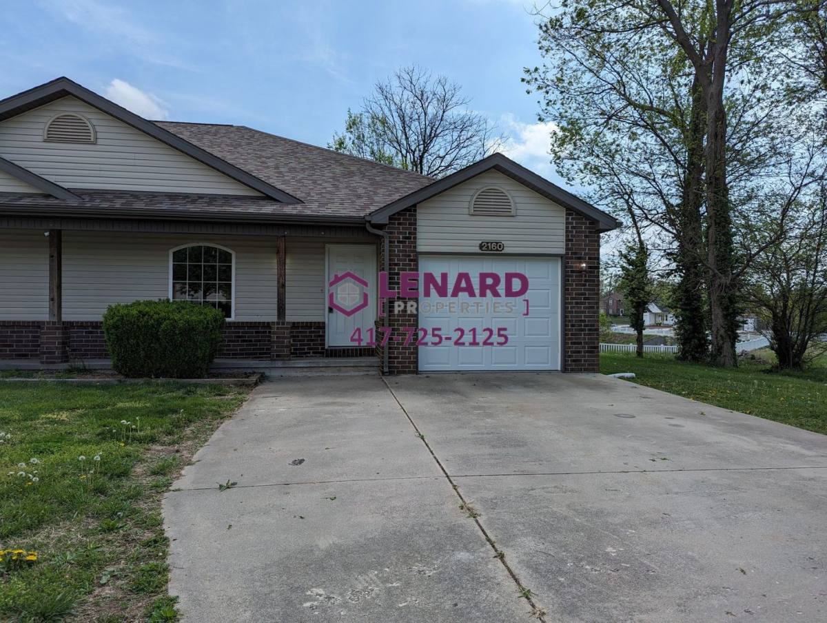 Apartment for rent at 2150 Pike, Bolivar, MO 65613
