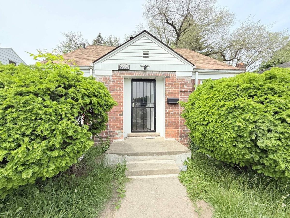 House for rent at 19357 Fielding St, Detroit, MI 48219
