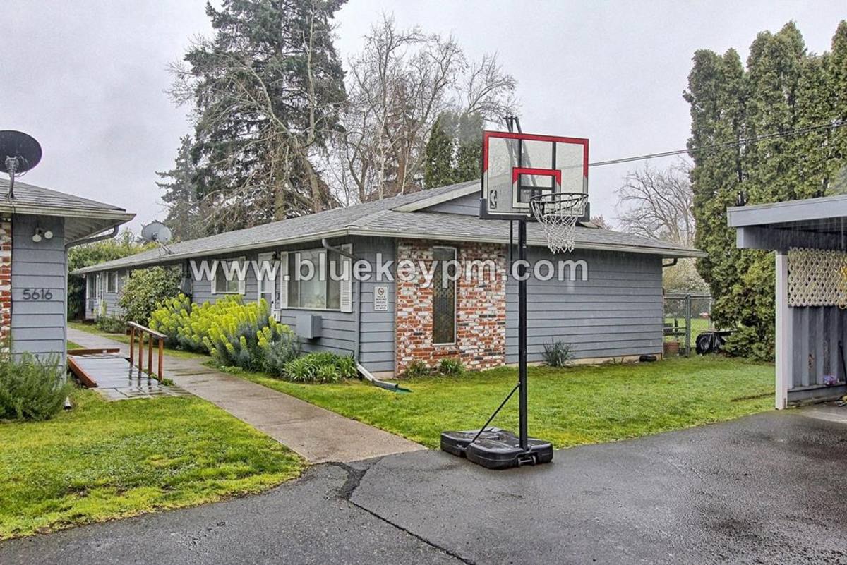 Apartment for rent at 5616 SE Boise St, Portland, OR 97206