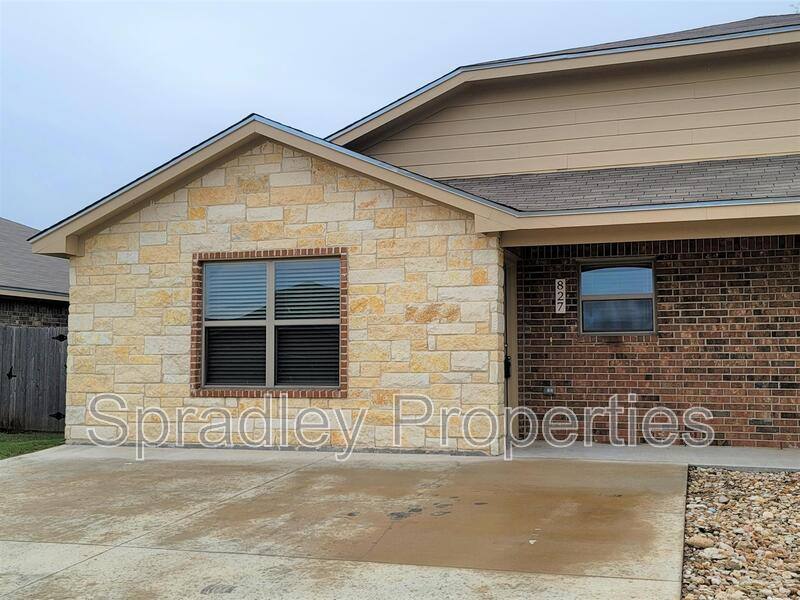 Townhouse for rent at 827 Laila Lane, Belton, TX 76513