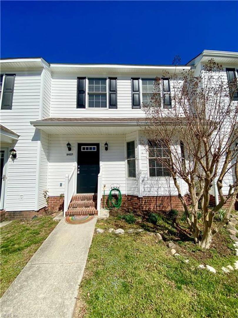 Townhouse for rent at 6437 Village Woods Court, Gloucester, VA 23061