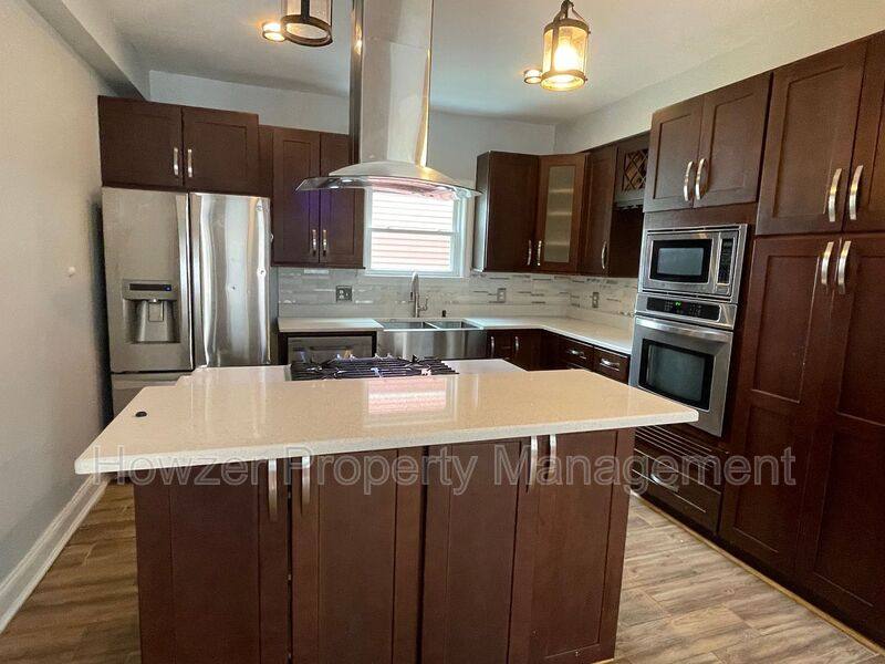 Apartment for rent at 285 Green St #1, Brockton, MA 02301