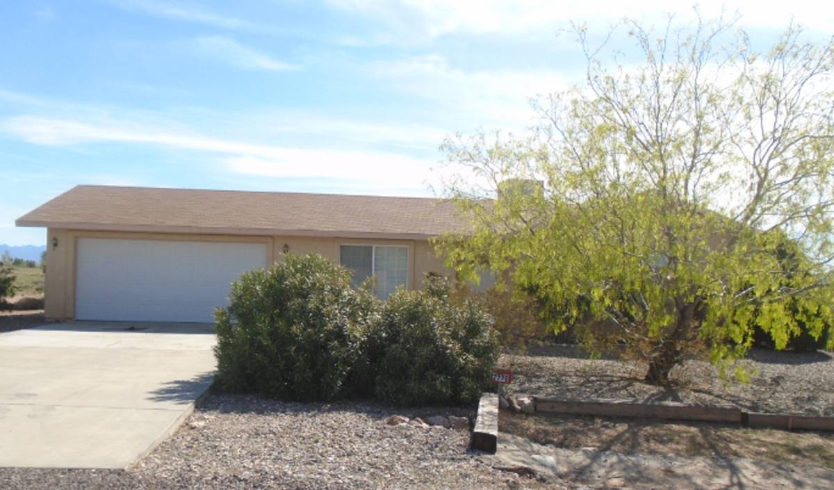 House for rent at 7778 Pioneer Dr, Kingman, AZ 86401