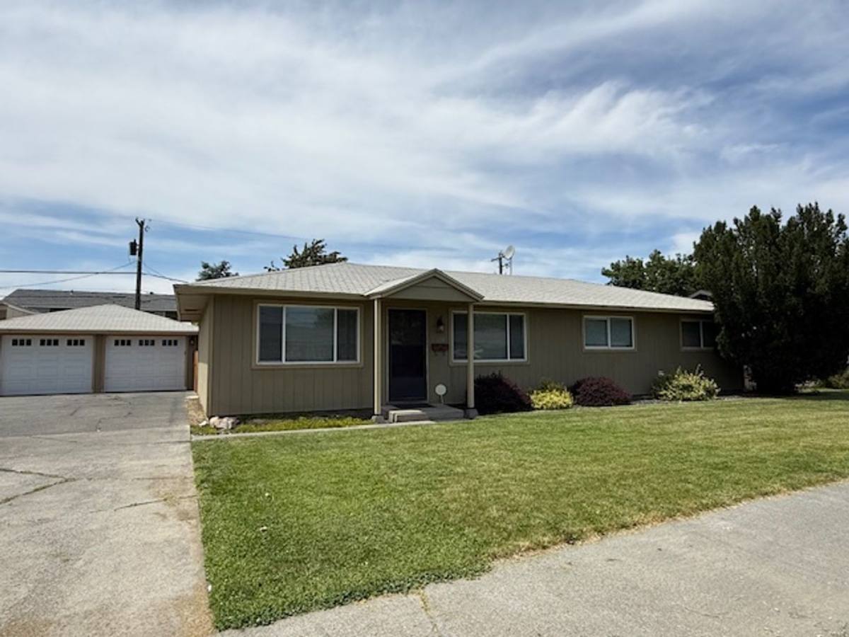 House for rent at 1628 S Wallace St, Moses Lake, WA 98837