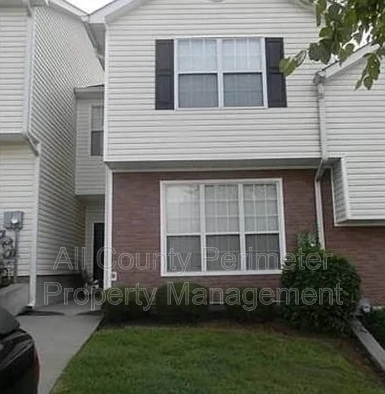 Townhouse for rent at 7620 Creekside Lane, Riverdale, GA 30296