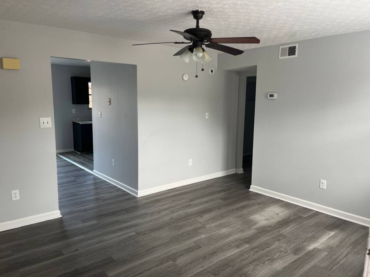 Apartment for rent at 275 Shelby Ave, Radcliff, KY 40160
