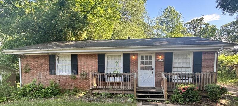 House for rent at 8523 Stonehurst Dr, Charlotte, NC 28214