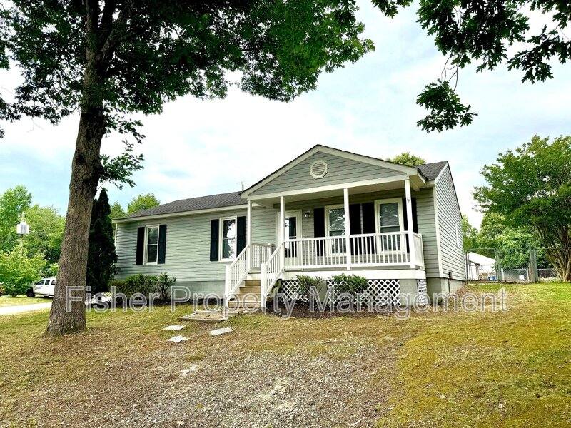 House for rent at 5248 Oakforest Dr, Chesterfield, VA 23832