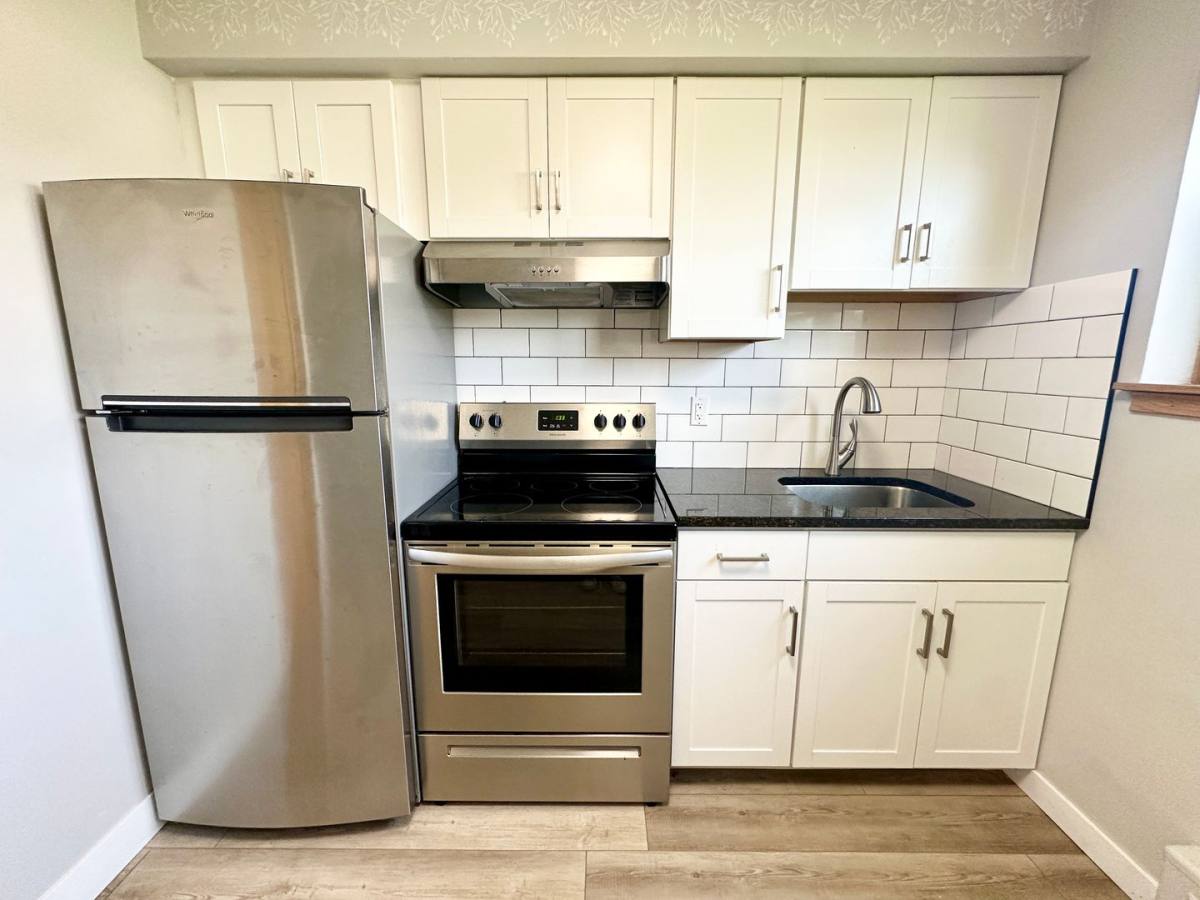 Apartment for rent at 636 Larpenteur Ave W, Saint Paul, MN 55113