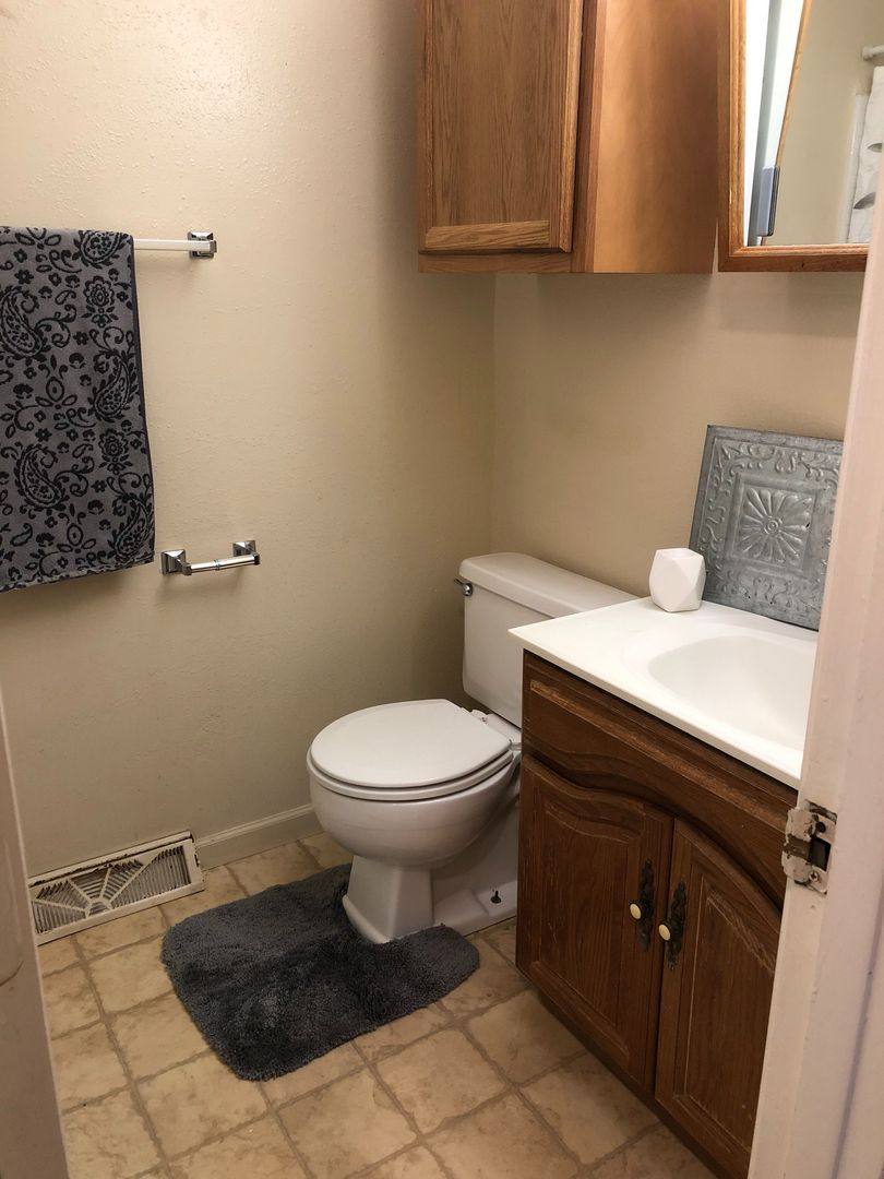 Apartment for rent at 1528-1530 Seminole Ave NW, Cedar Rapids, IA 52405