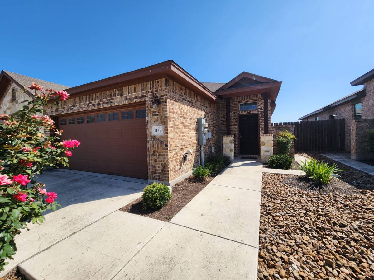House for rent at 1135 Creekside Orchard, New Braunfels, TX 78130