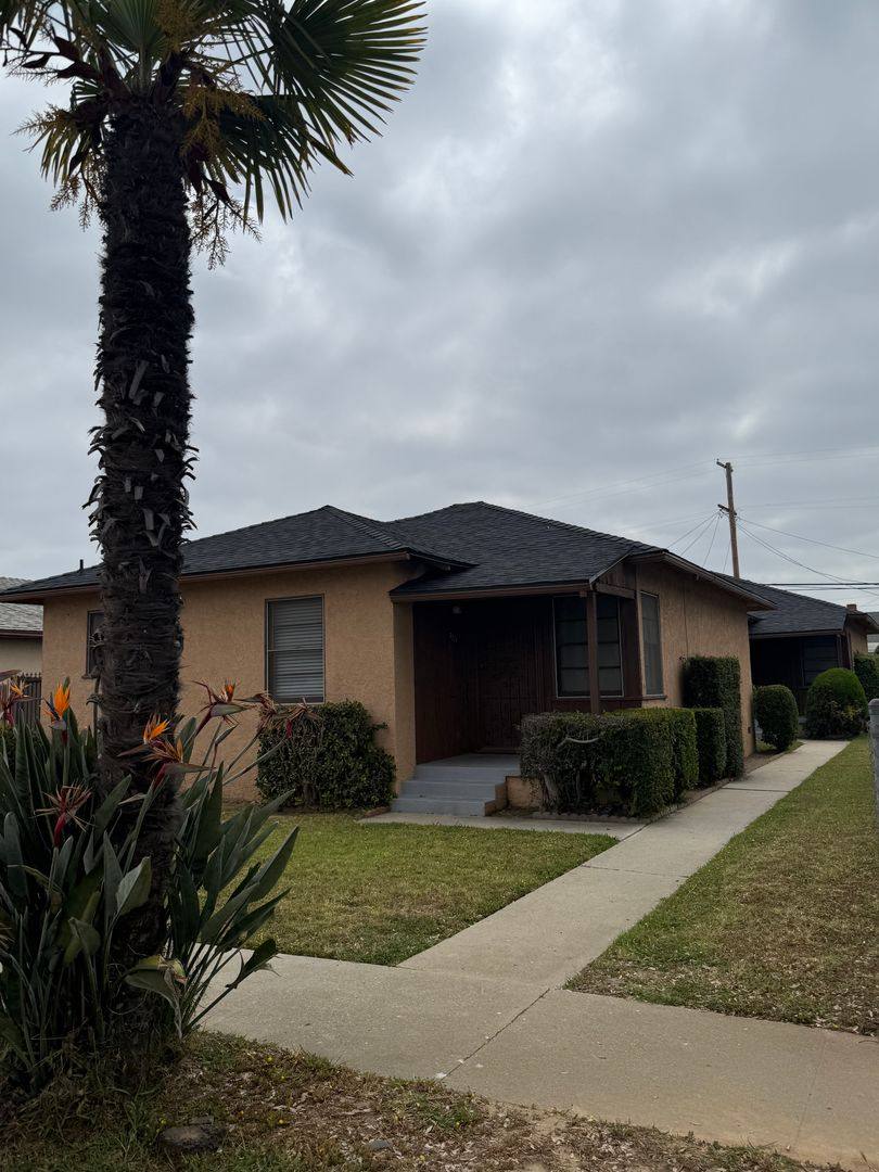 Apartment for rent at 9328 S 6th Ave, Inglewood, CA 90305