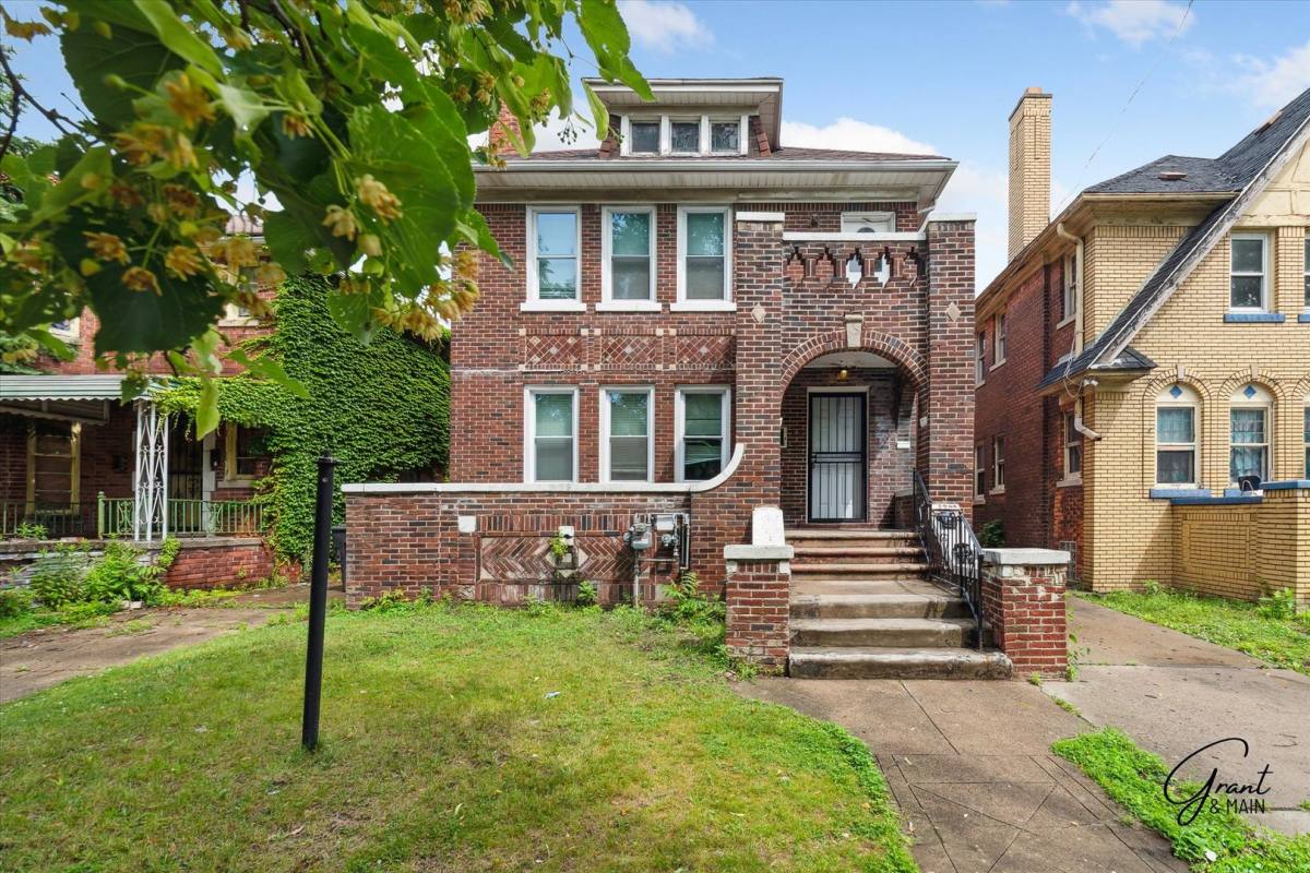 Apartment for rent at 2964 Leslie St, Detroit, MI 48238