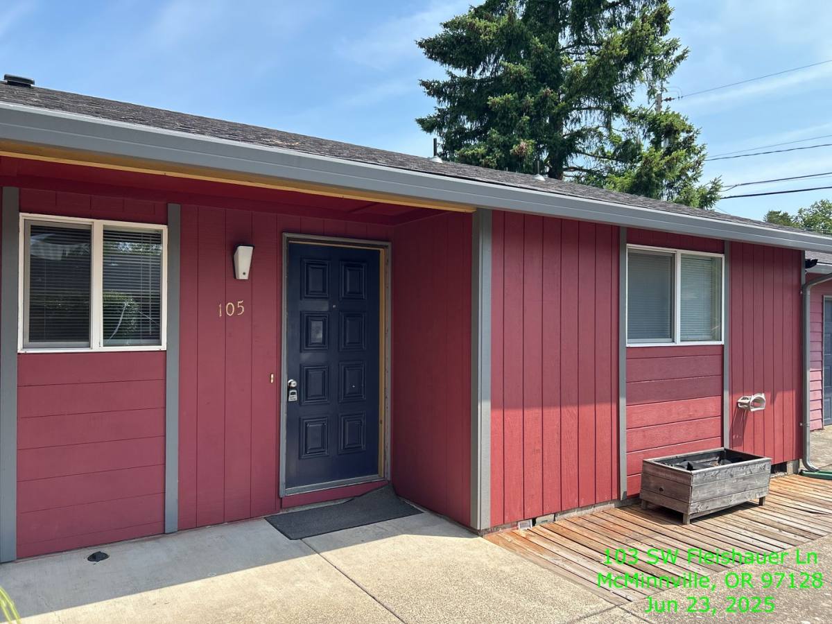 Apartment for rent at 103-105 SW Fleishauer Lane, McMinnville, OR 97128