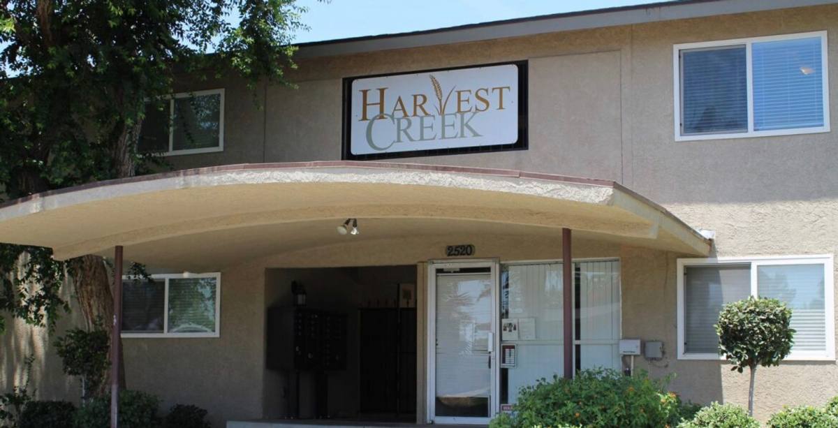 Apartment for rent at 2520 Bishop Dr, Bakersfield, CA 93306