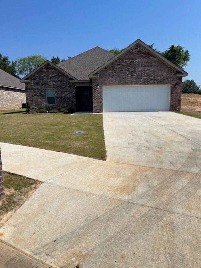 House for rent at 4818 Edgemont Dr, Jonesboro, AR 72405