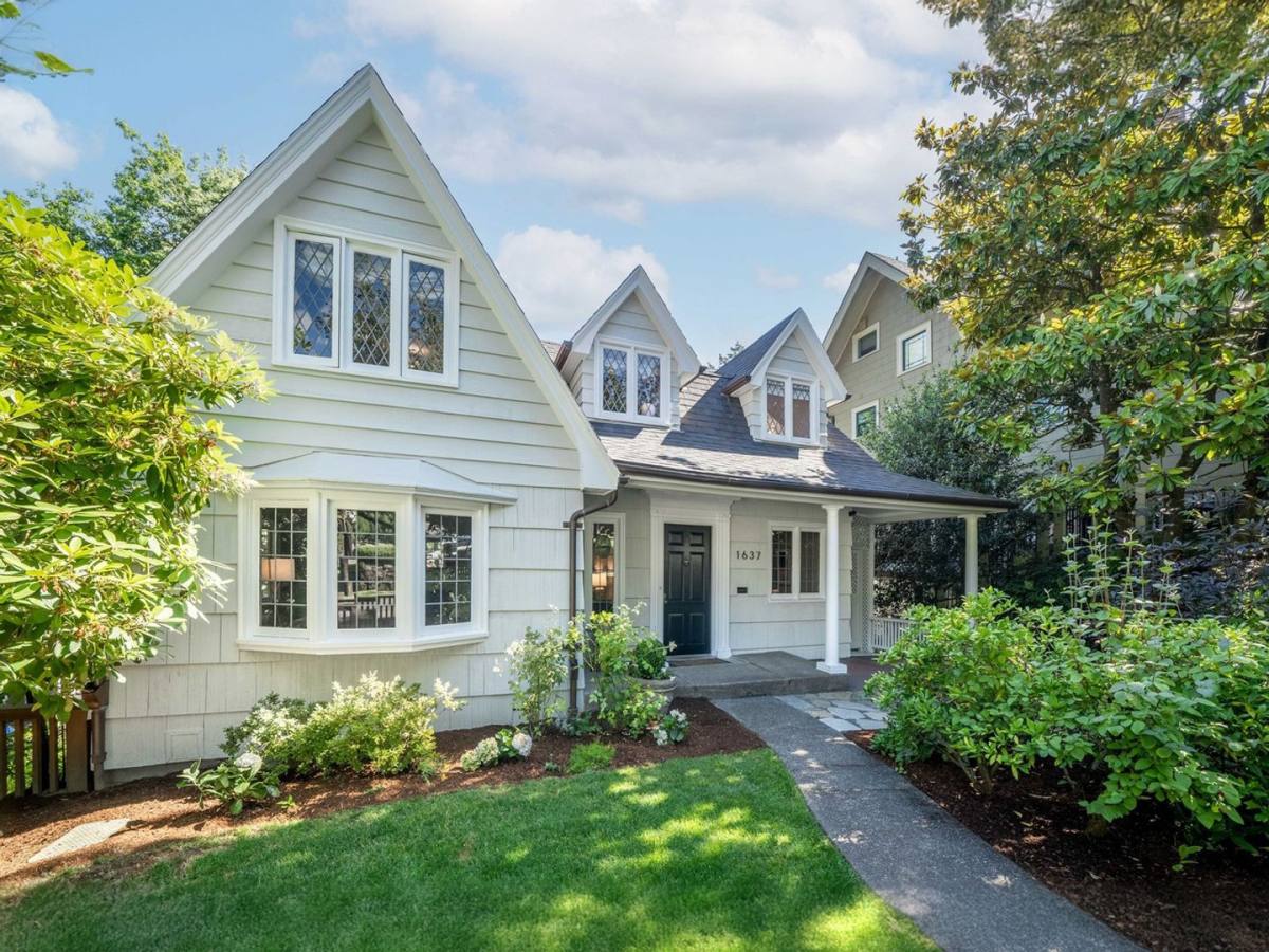 House for rent at 1637 SW Clifton St, Portland, OR 97201
