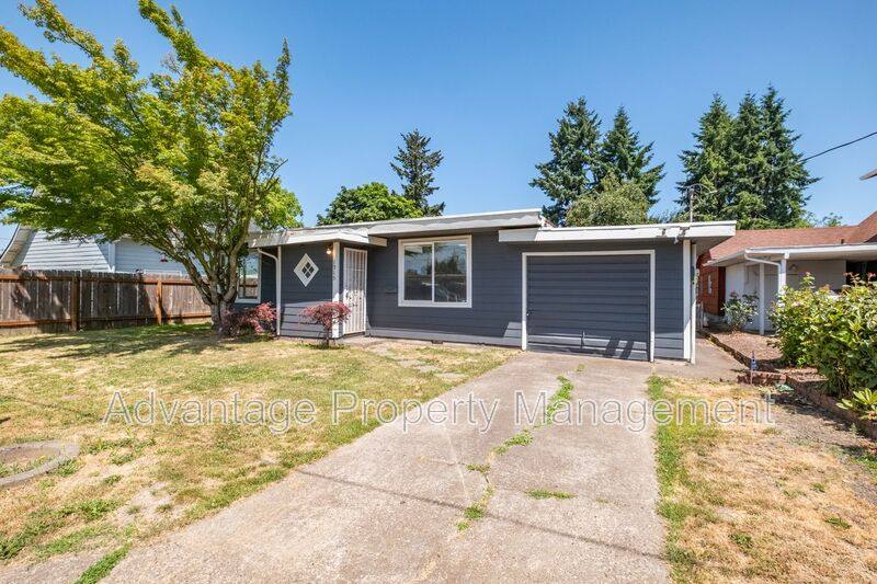 House for rent at 1915 5th Ave SE, Albany, OR 97321